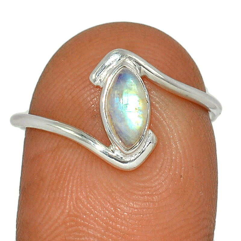 Small Plain - Blue Fire Moonstone Ring - BFMR2950
