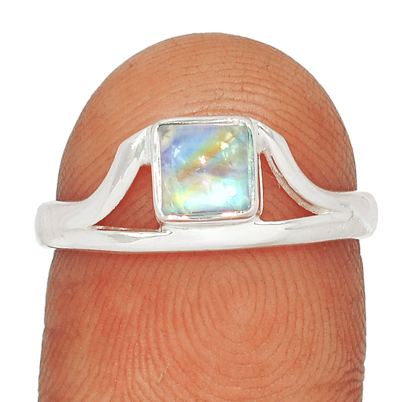 Small Plain - Blue Fire Moonstone Ring - BFMR3175