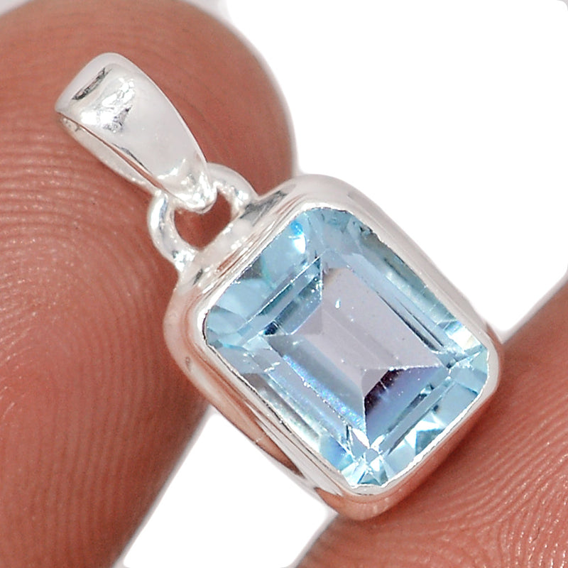 0.7" Blue Topaz Pendants - BLTP13