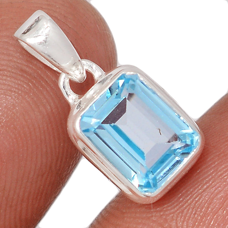 0.7" Blue Topaz Pendants - BLTP14