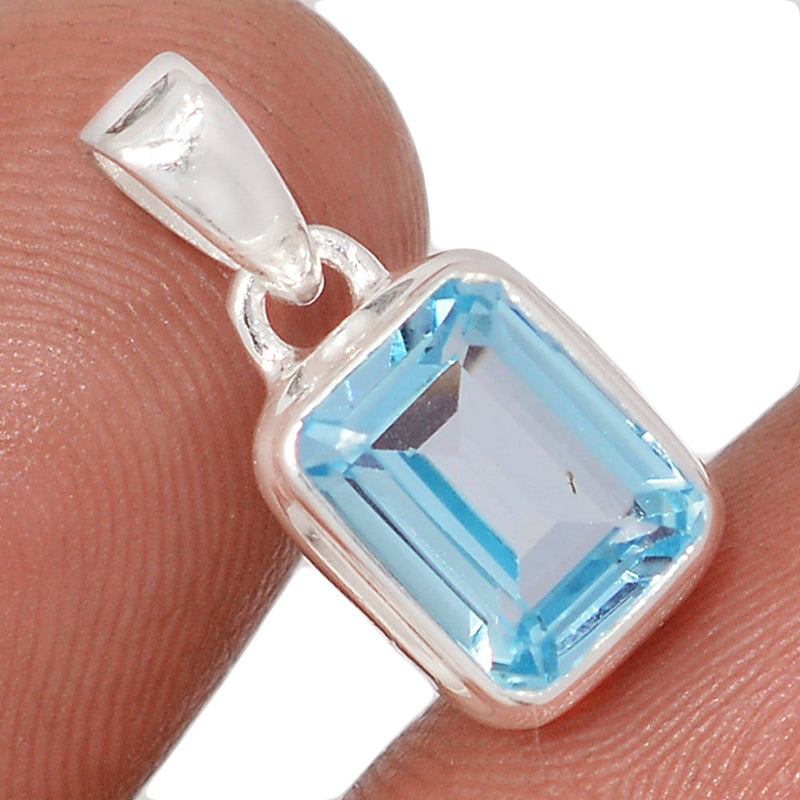 0.7" Blue Topaz Pendants - BLTP15