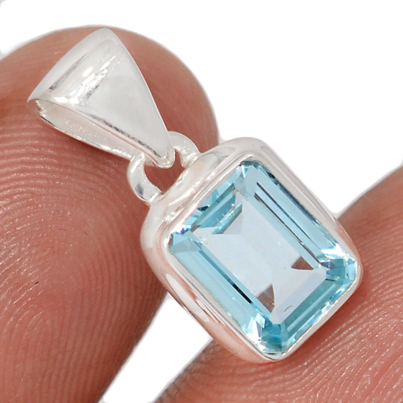 0.8" Blue Topaz Pendants - BLTP1609