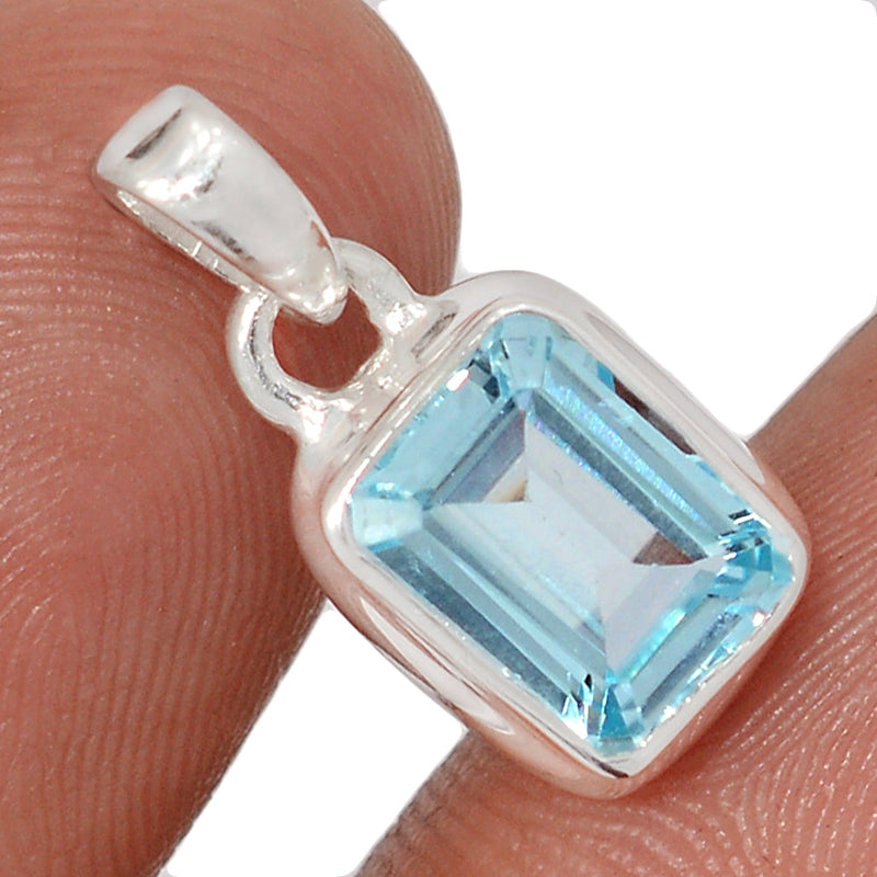 0.8" Blue Topaz Pendants - BLTP1614