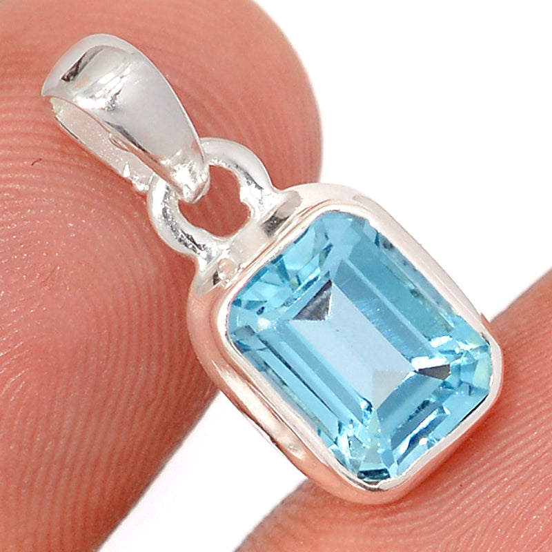 0.7" Blue Topaz Pendants - BLTP1618