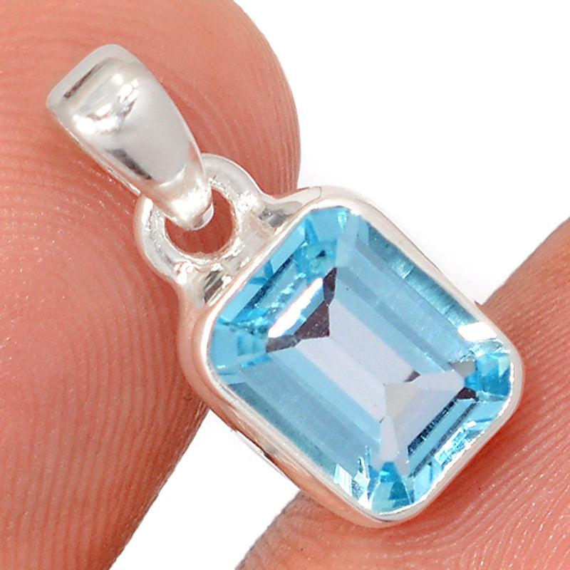 0.7" Blue Topaz Pendants - BLTP1622