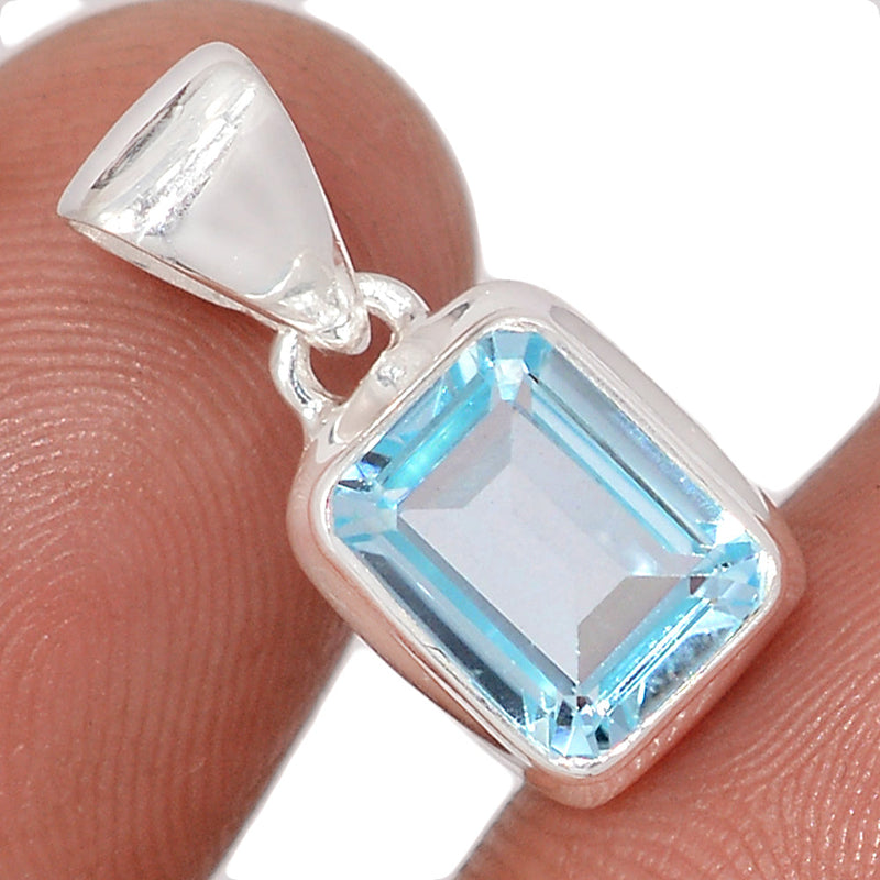0.7" Blue Topaz Pendants - BLTP17