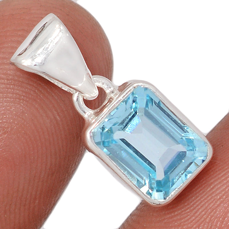 0.7" Blue Topaz Pendants - BLTP18