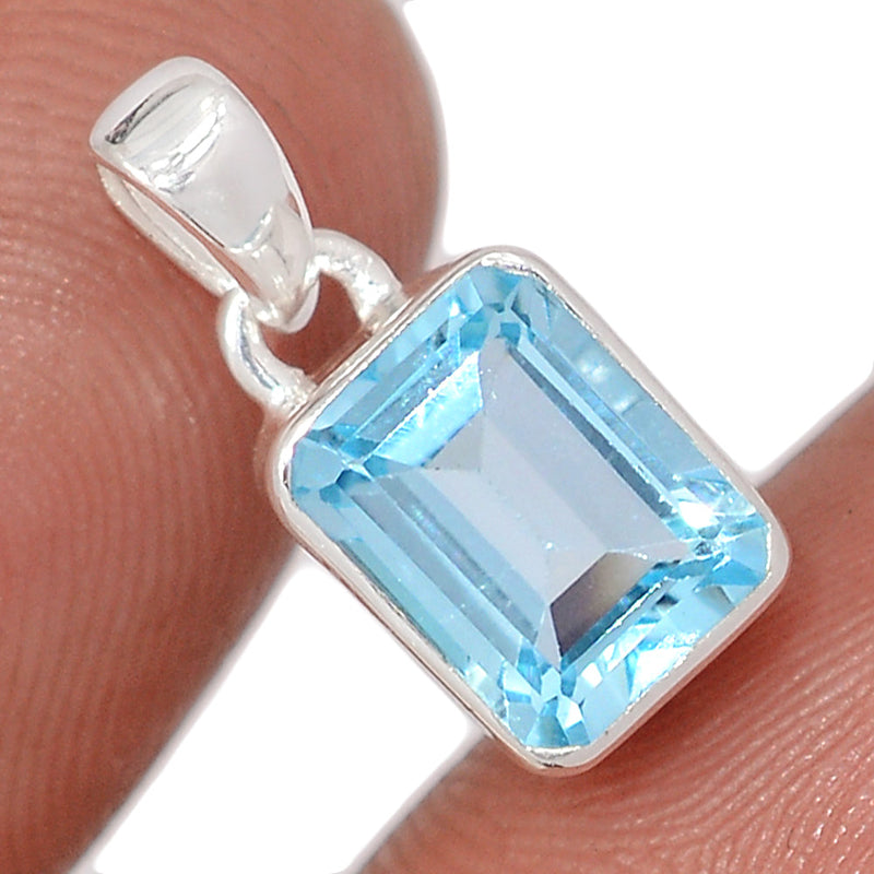 0.7" Blue Topaz Pendants - BLTP19
