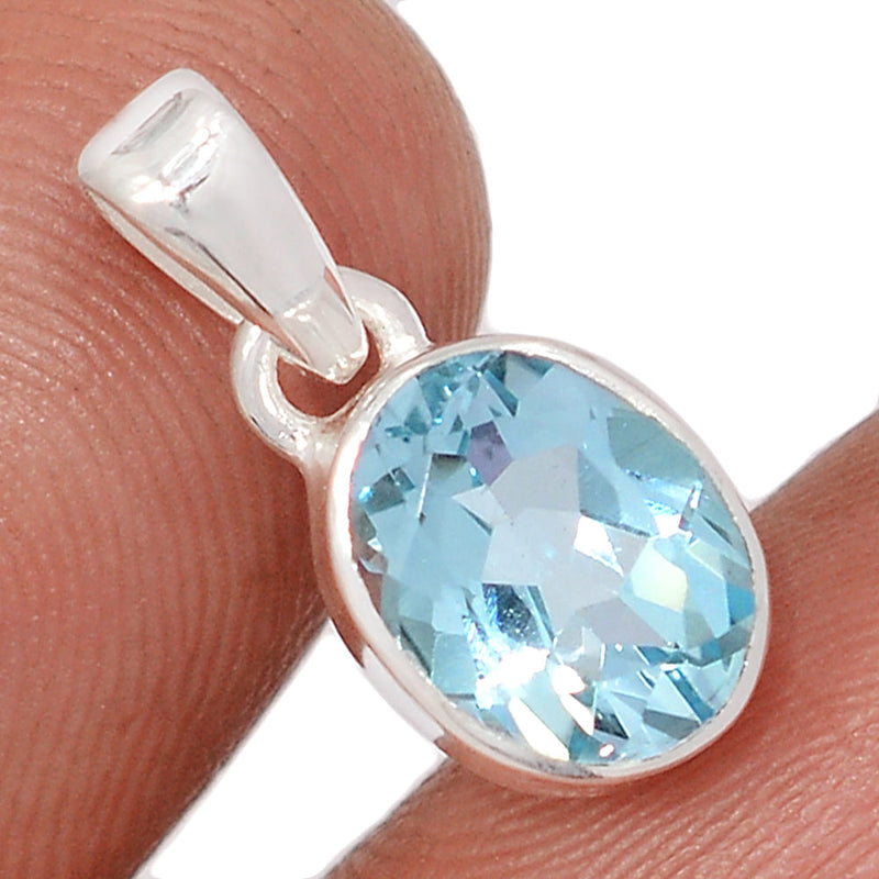 0.7" Blue Topaz Pendants - BLTP31