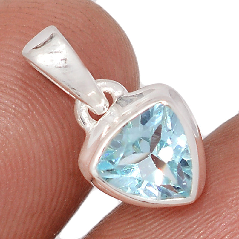 0.6" Blue Topaz Pendants - BLTP44