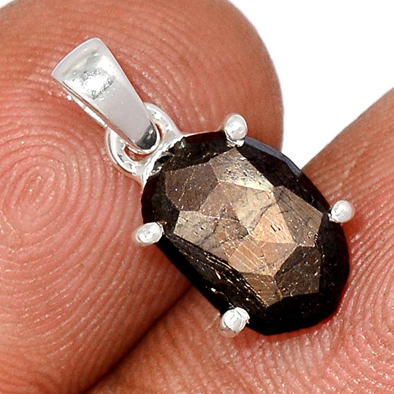0.7" Claw - Zawadi Golden Sapphire Pendants - BSFP270