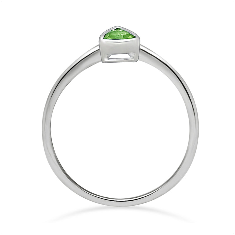 4*4 MM Trillion - Peridot Ring - CB-R815P Catalogue