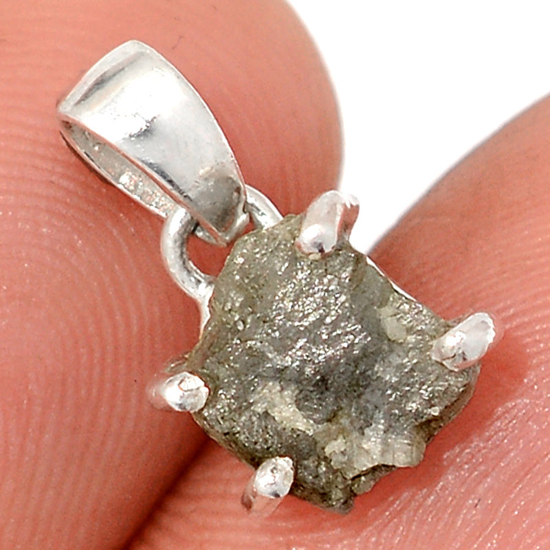 0.6" Claw - Diamond Rough Pendants - DDRP241
