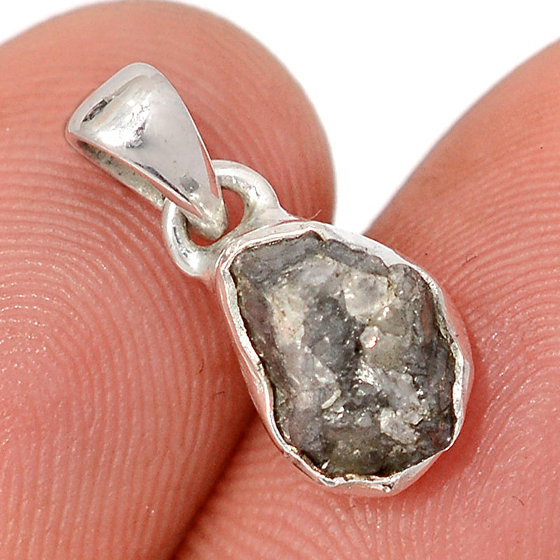 0.6" Diamond Rough Pendants - DDRP271