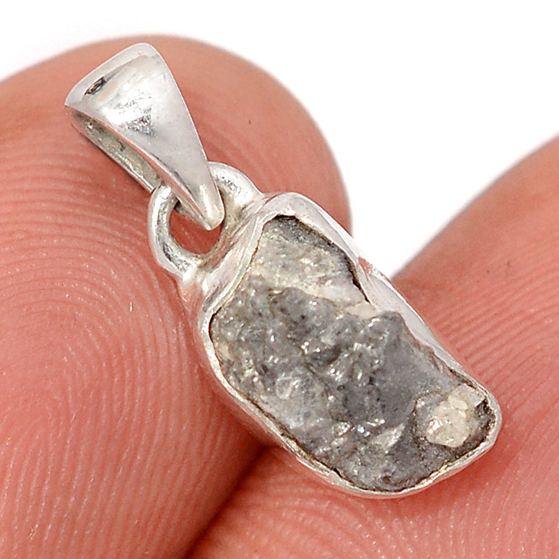 0.7" Diamond Rough Pendants - DDRP272