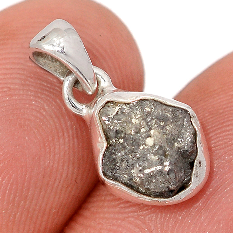 0.7" Diamond Rough Pendants - DDRP273