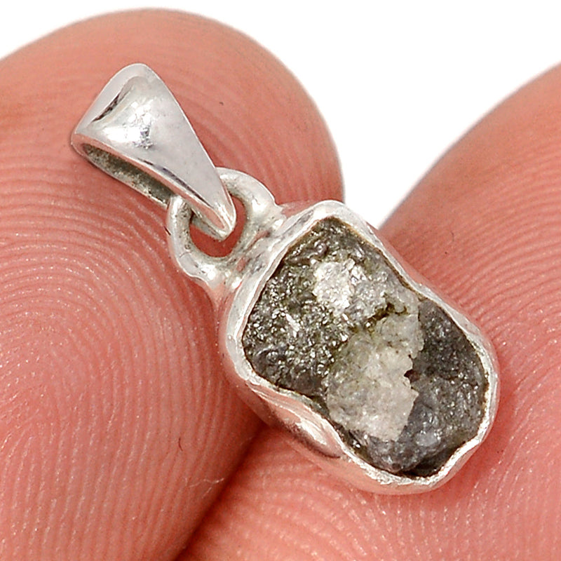 0.7" Diamond Rough Pendants - DDRP274