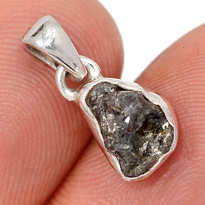 0.6" Diamond Rough Pendants - DDRP281