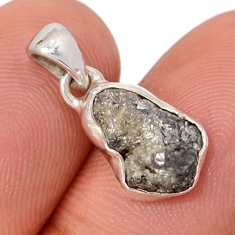 0.7" Diamond Rough Pendants - DDRP283