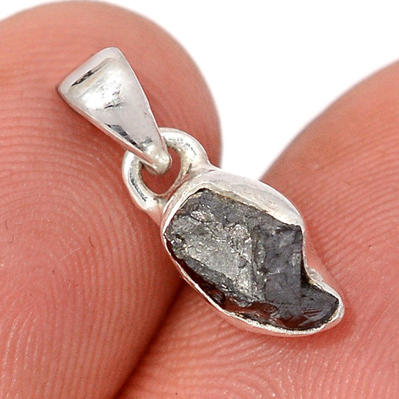 0.6" Diamond Rough Pendants - DDRP289