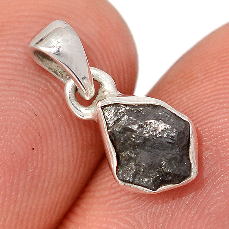 0.6" Diamond Rough Pendants - DDRP292