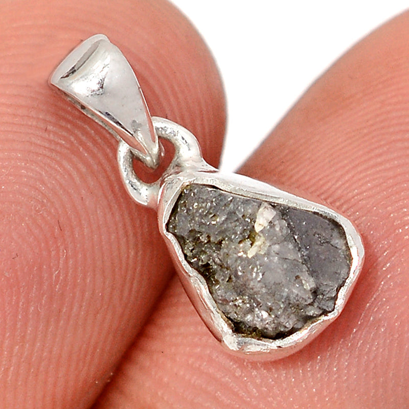 0.6" Diamond Rough Pendants - DDRP297