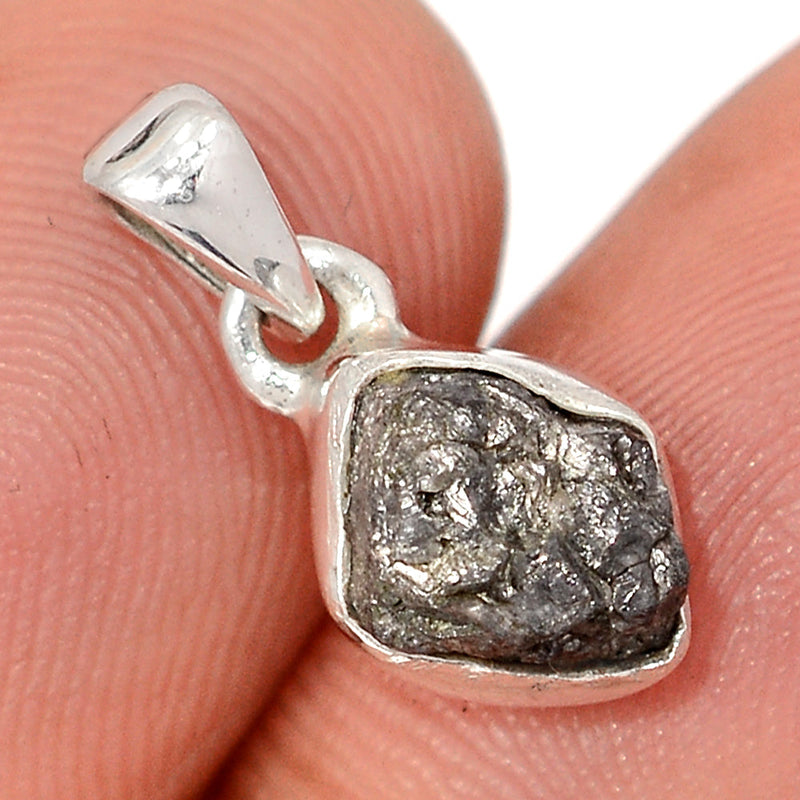 0.7" Diamond Rough Pendants - DDRP303