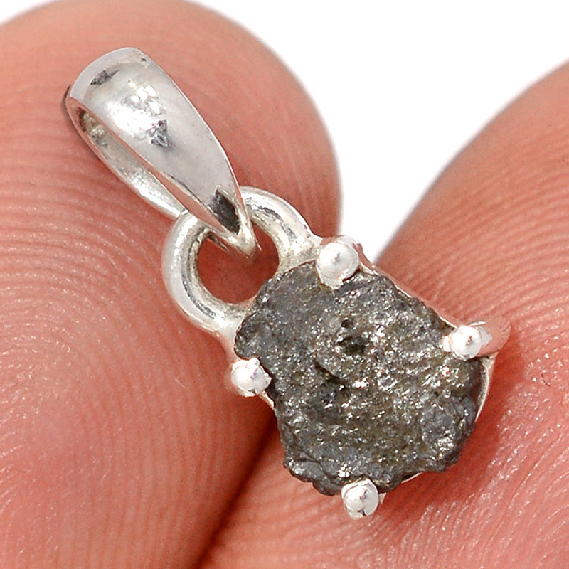 0.6" Claw - Diamond Rough Pendants - DDRP325