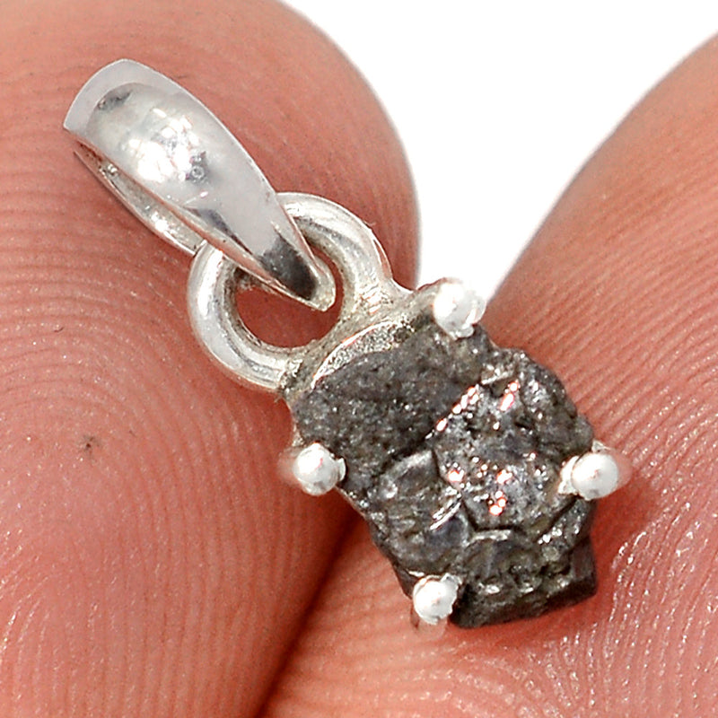 0.6" Claw - Diamond Rough Pendants - DDRP329