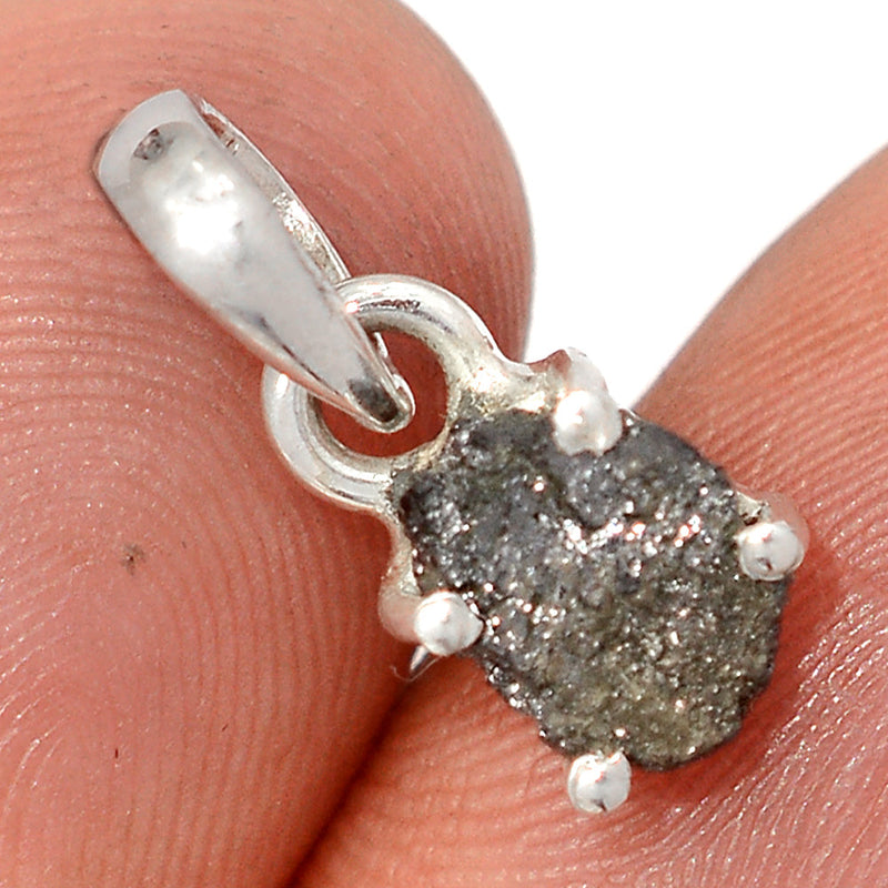 0.6" Claw - Diamond Rough Pendants - DDRP330