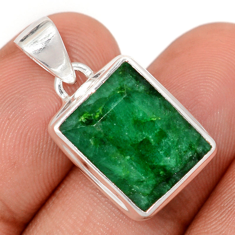1.1" Treated Emerald Pendants - EMEP2303