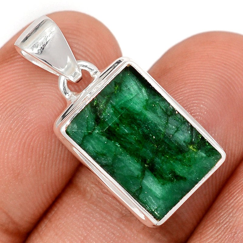 1.1" Treated Emerald Pendants - EMEP2305