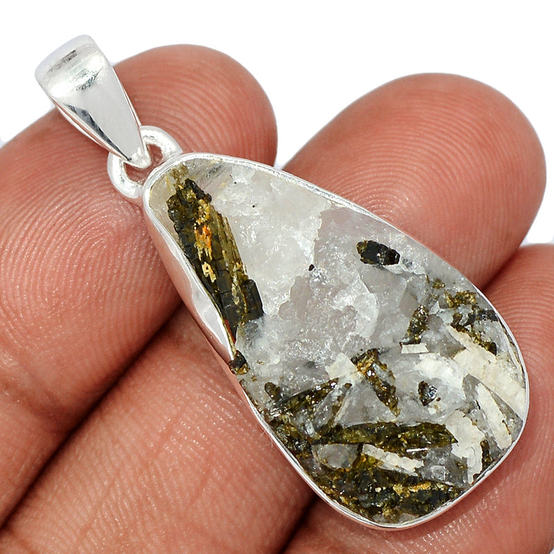 1.6" Green Tourmaline In Quartz Pendants - GEQP266
