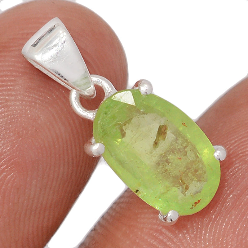 0.8" Claw - Green Kyanite Faceted Pendants - GKFP324