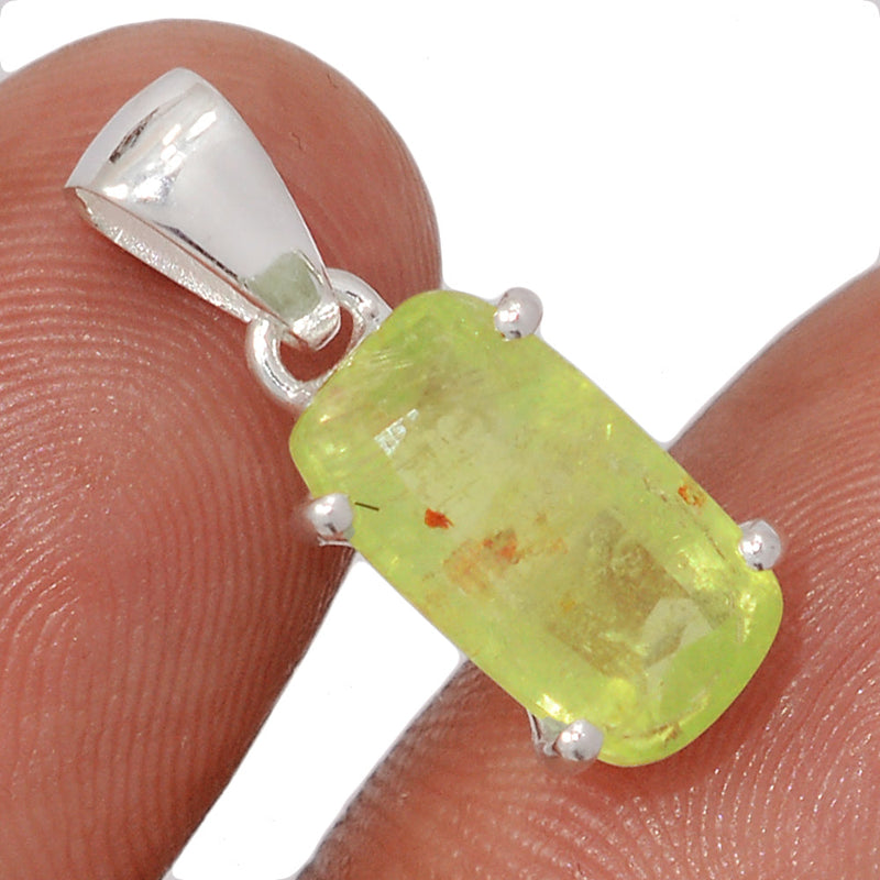 0.8" Claw - Green Kyanite Faceted Pendants - GKFP326