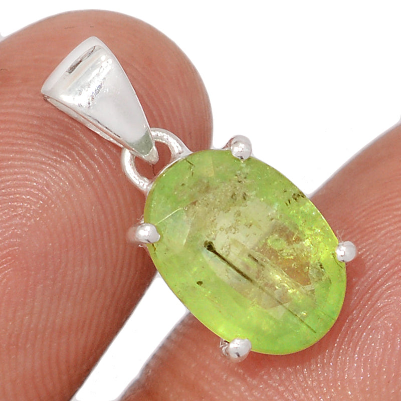 0.8" Claw - Green Kyanite Faceted Pendants - GKFP328