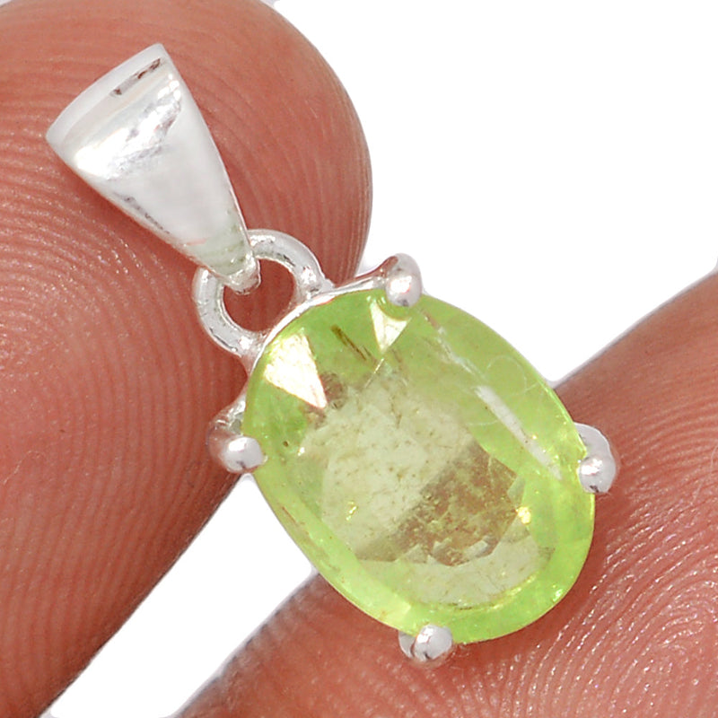 0.7" Claw - Green Kyanite Faceted Pendants - GKFP344