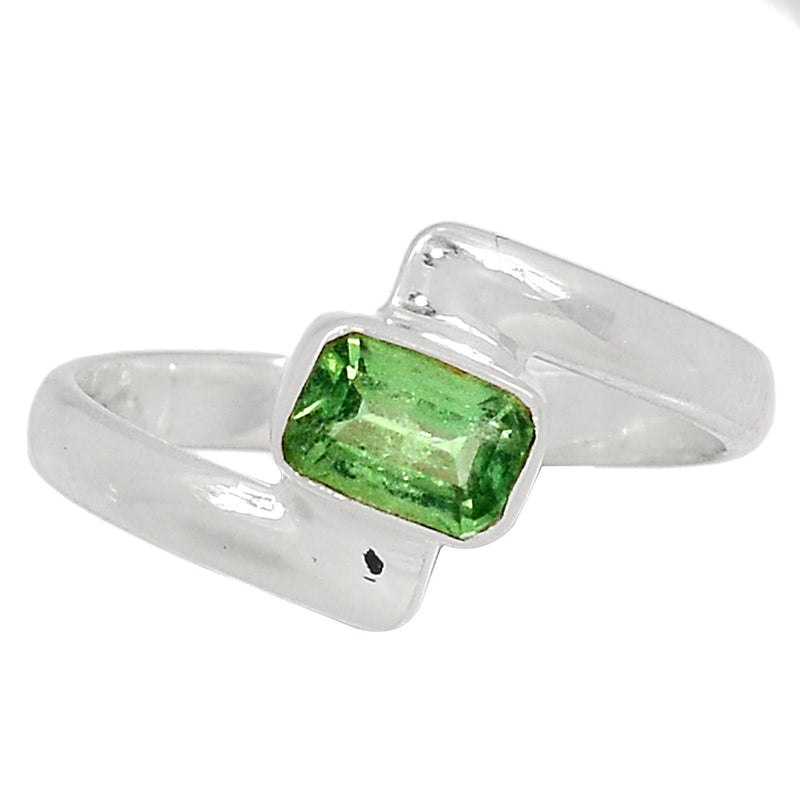 Small Plain - Green Kyanite Faceted Ring - GKFR112