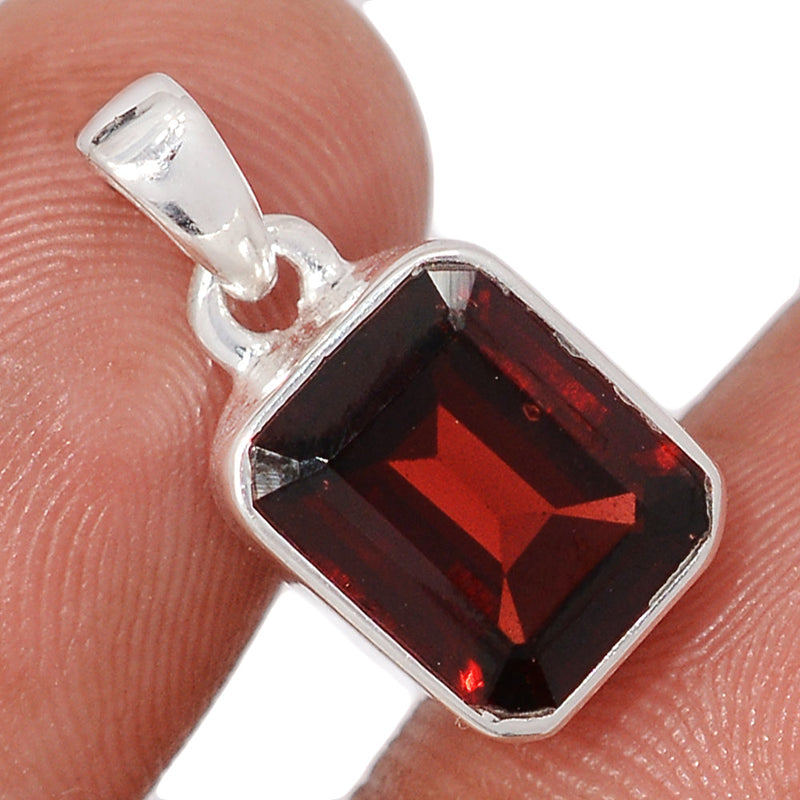 0.8" Garnet Faceted Pendants - GNFP430