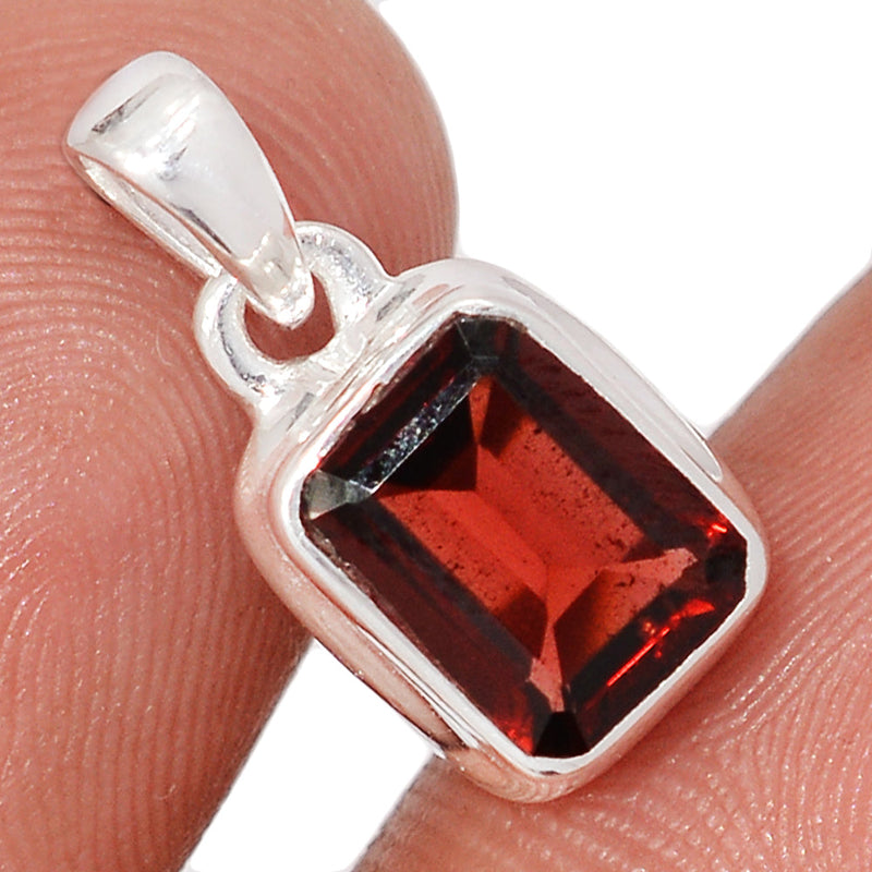 0.7" Garnet Faceted Pendants - GNFP434