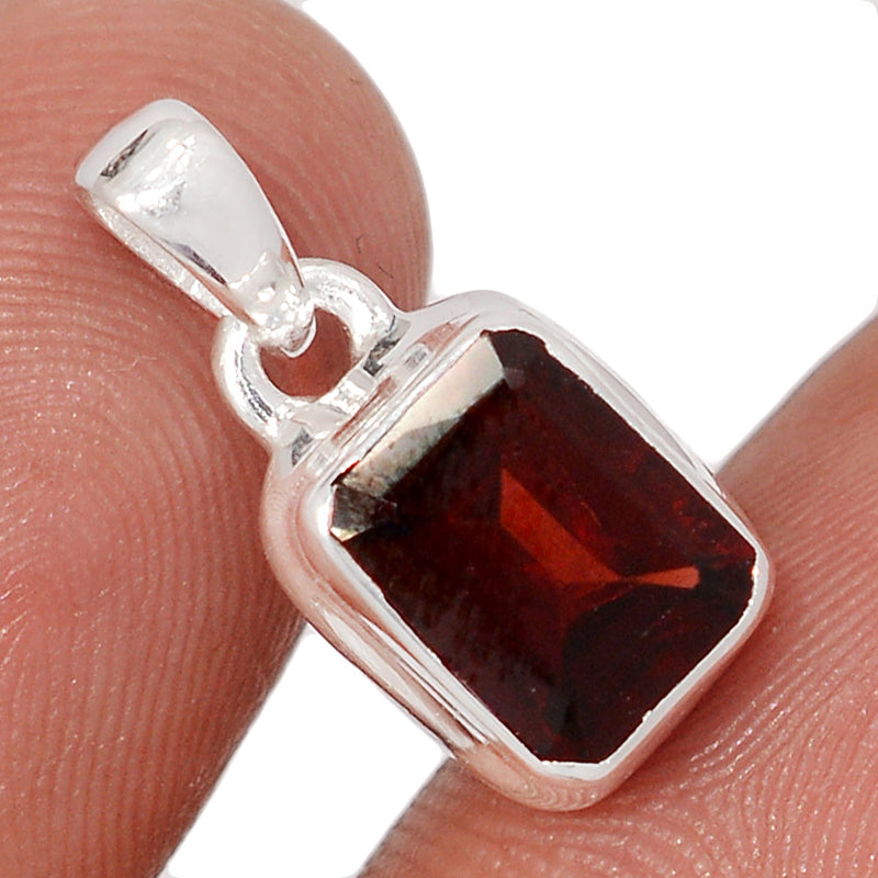 0.7" Garnet Faceted Pendants - GNFP440