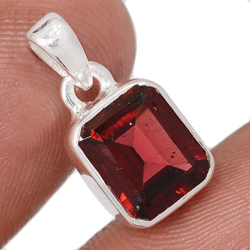 0.7" Garnet Faceted Pendants - GNFP445