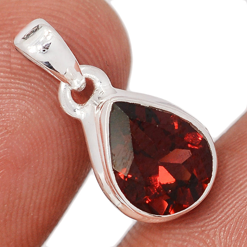 0.7" Garnet Faceted Pendants - GNFP452