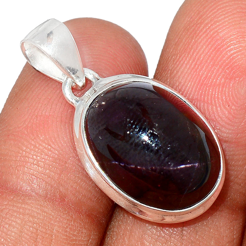1.1" Garnet Star Pendants - GSTP454