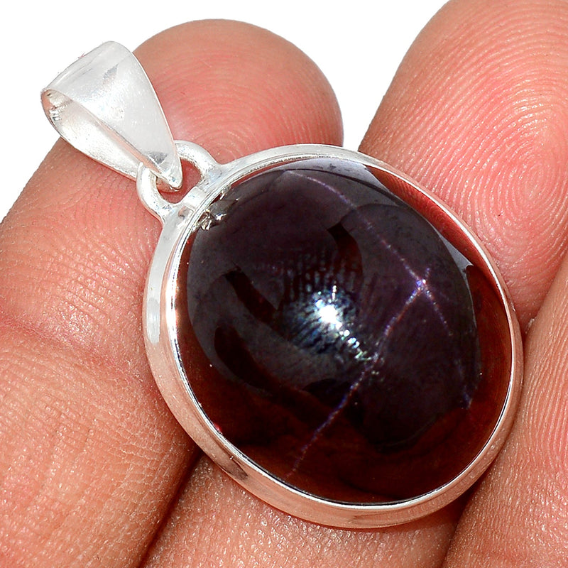 1.3" Garnet Star Pendants - GSTP475