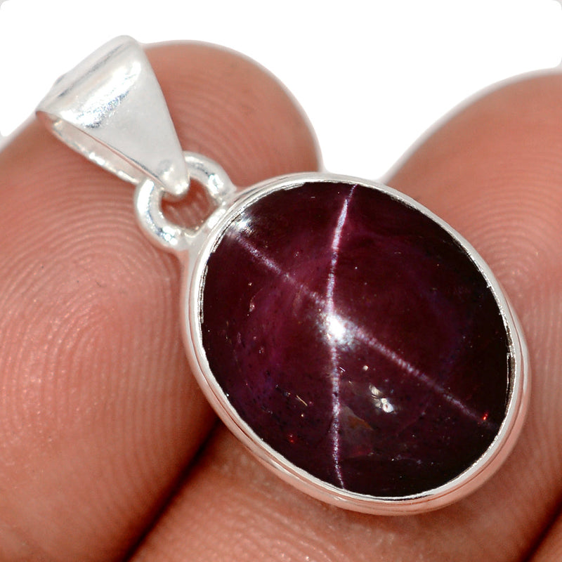 1.1" Garnet Star Pendants - GSTP485
