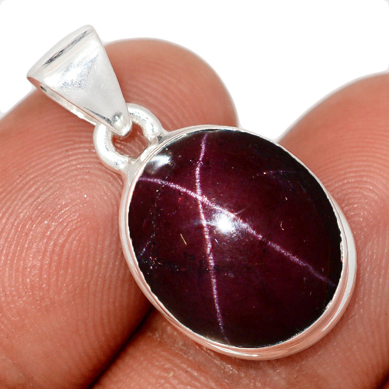 1.1" Garnet Star Pendants - GSTP488