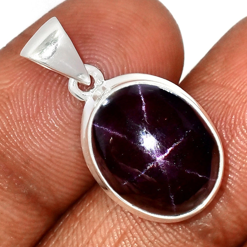 1.1" Garnet Star Pendants - GSTP518