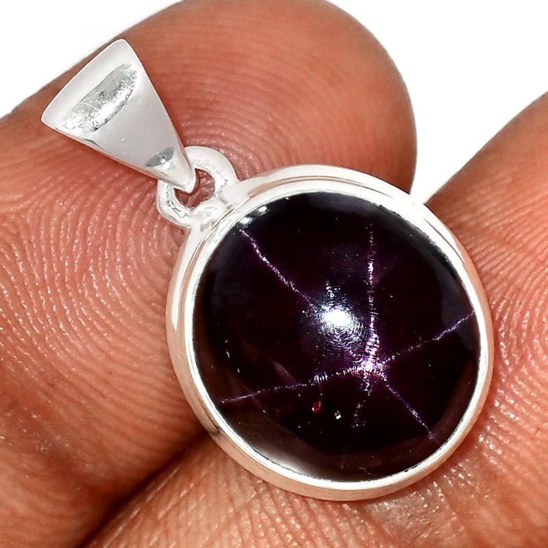 1.1" Garnet Star Pendants - GSTP520