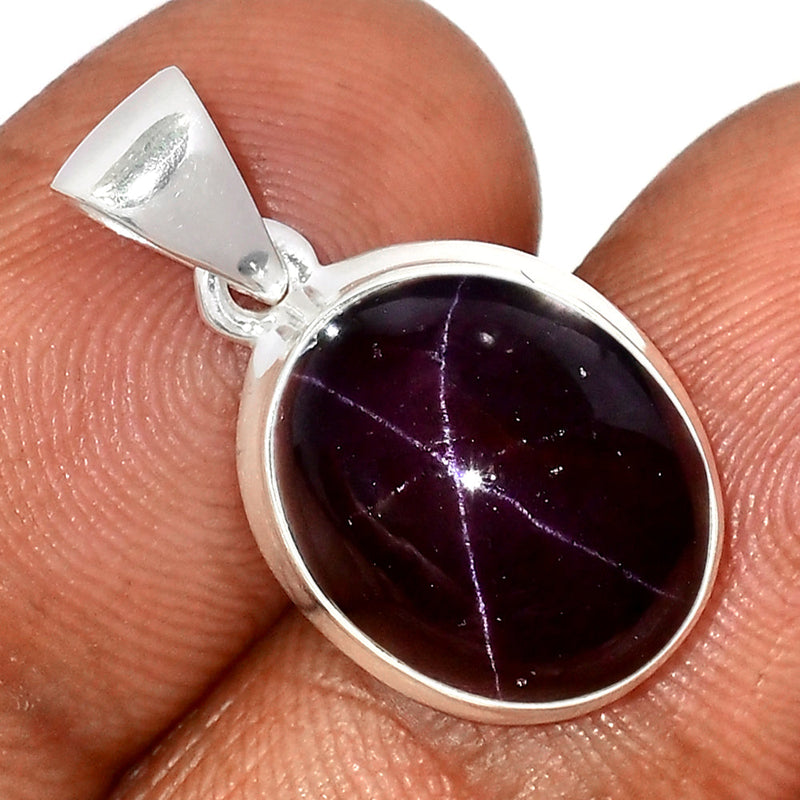 1.1" Garnet Star Pendants - GSTP524